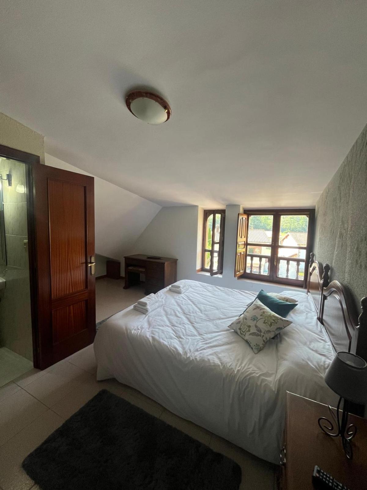 El Pucheru 4 Almas Hotel Barcenaciones Ngoại thất bức ảnh